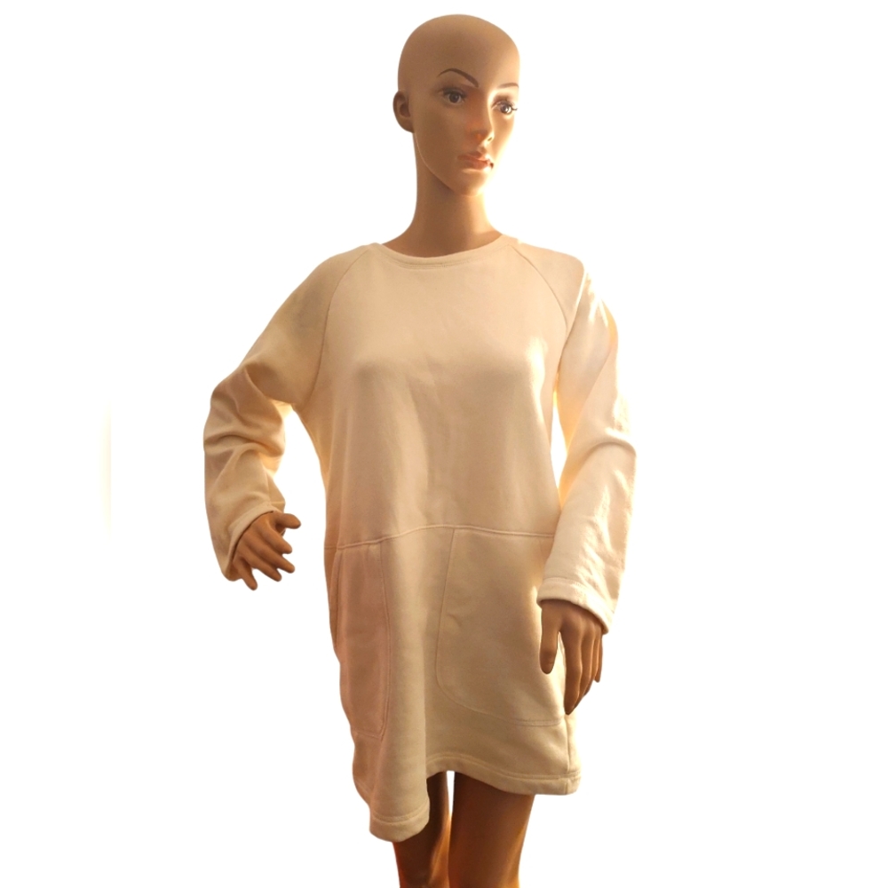 Cream Zara Sweat Shirt with pockets in front. LONG SLEVE SMALL